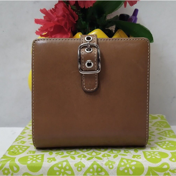 Coach Brown Leather Buckle Credit Card ID Window Bifold Square Wallet - Vintage - Picture 2 of 14